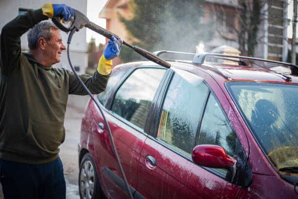 Best Deck Cleaning Services  in Saranac, MI