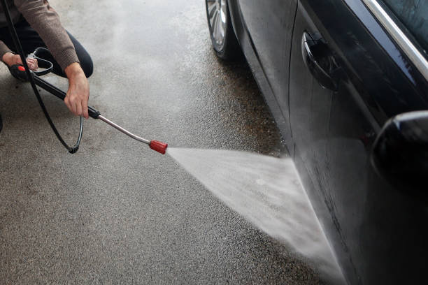 Why Choose Our Certified Pressure Washing Experts for Your Project Needs in Saranac, MI?